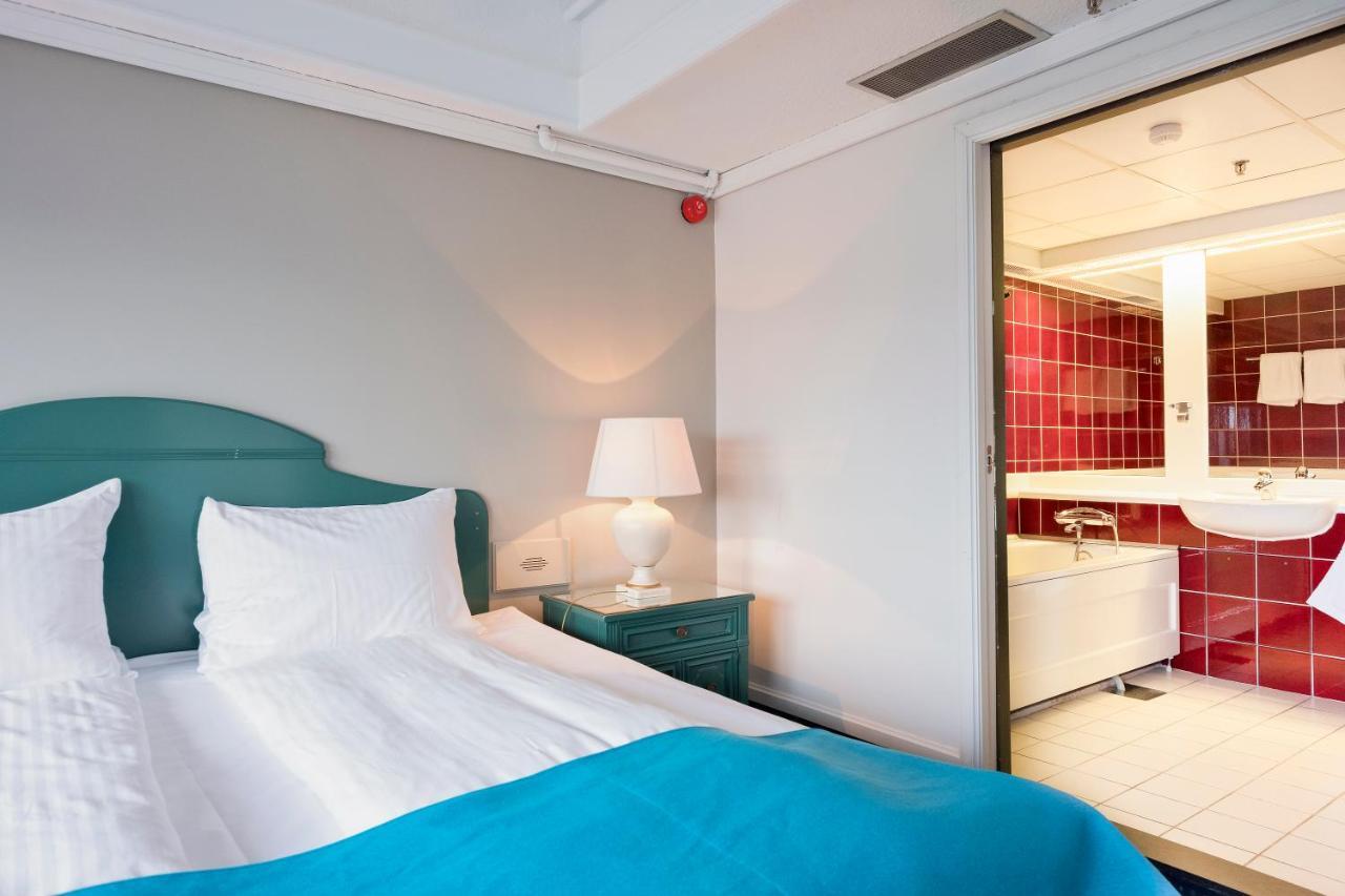 Hotel Dronningen Кристиансан Екстериор снимка