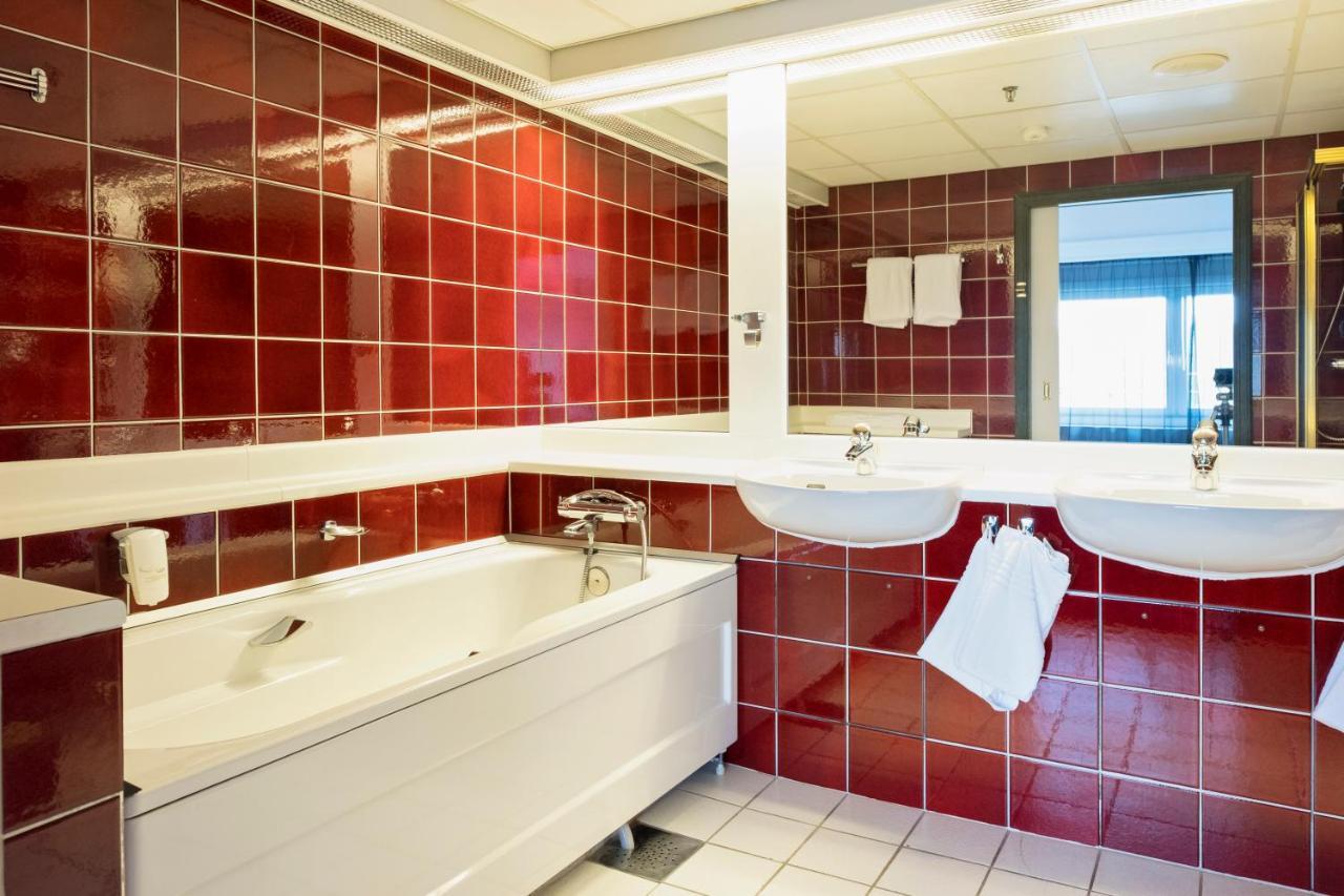 Hotel Dronningen Кристиансан Екстериор снимка